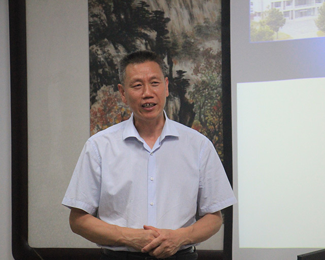 國家阻燃材料工程技術研究中心阻燃楊榮杰教授致歡迎辭